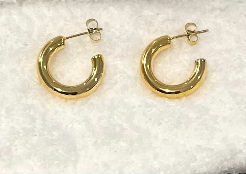 Stylish hoop earrings